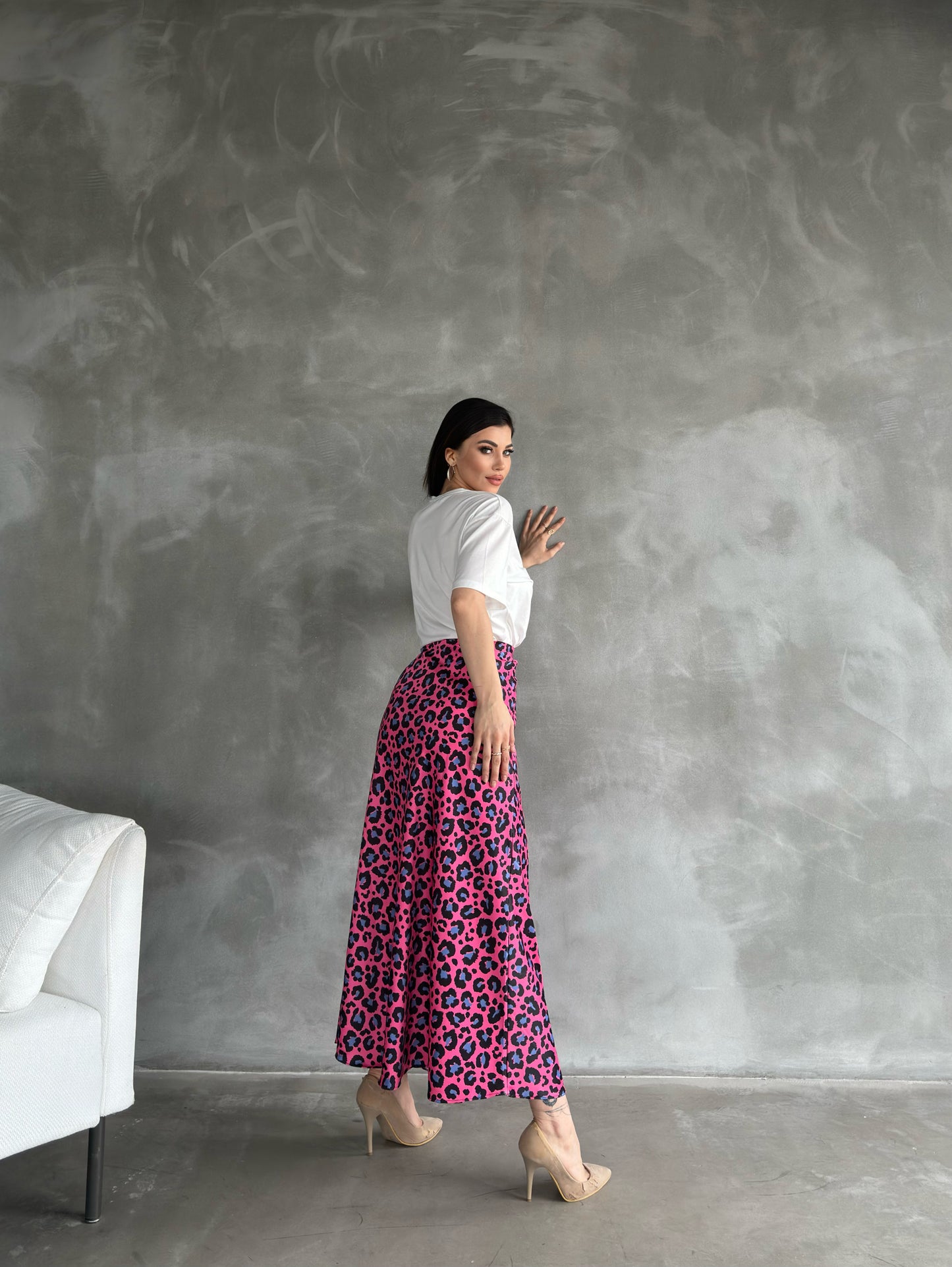 Falda de satén estampada de largo maxi