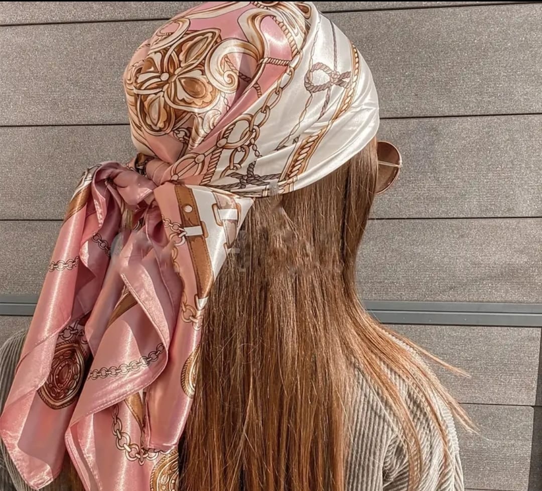 Bufanda cuadrada con estampado de flores multicolores, estilo bohemio, de satén fino y sedoso, con protección solar y resistente al viento, ideal para uso informal al aire libre.