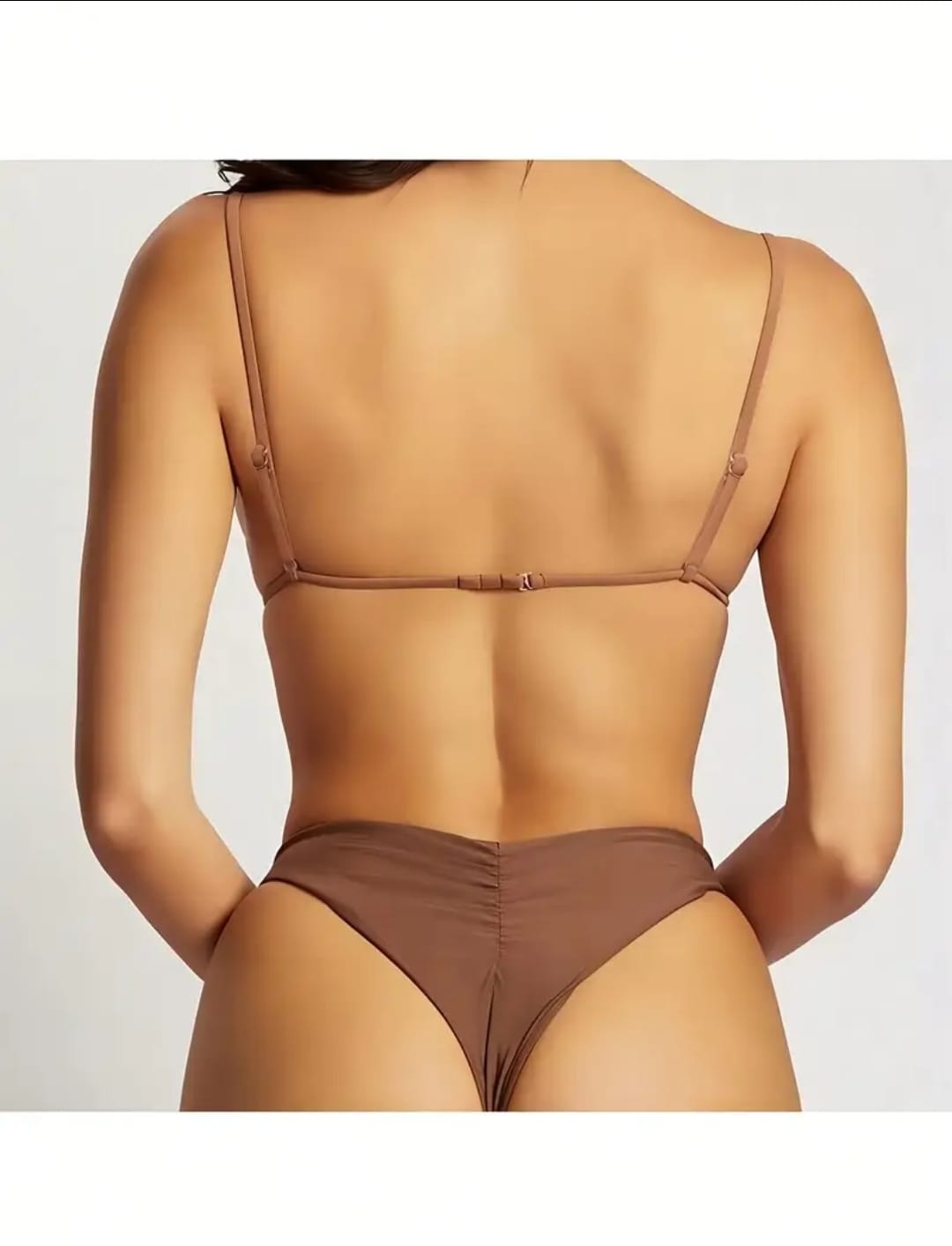 Traje de baño sexy, conjunto de 2 piezas con detalles.