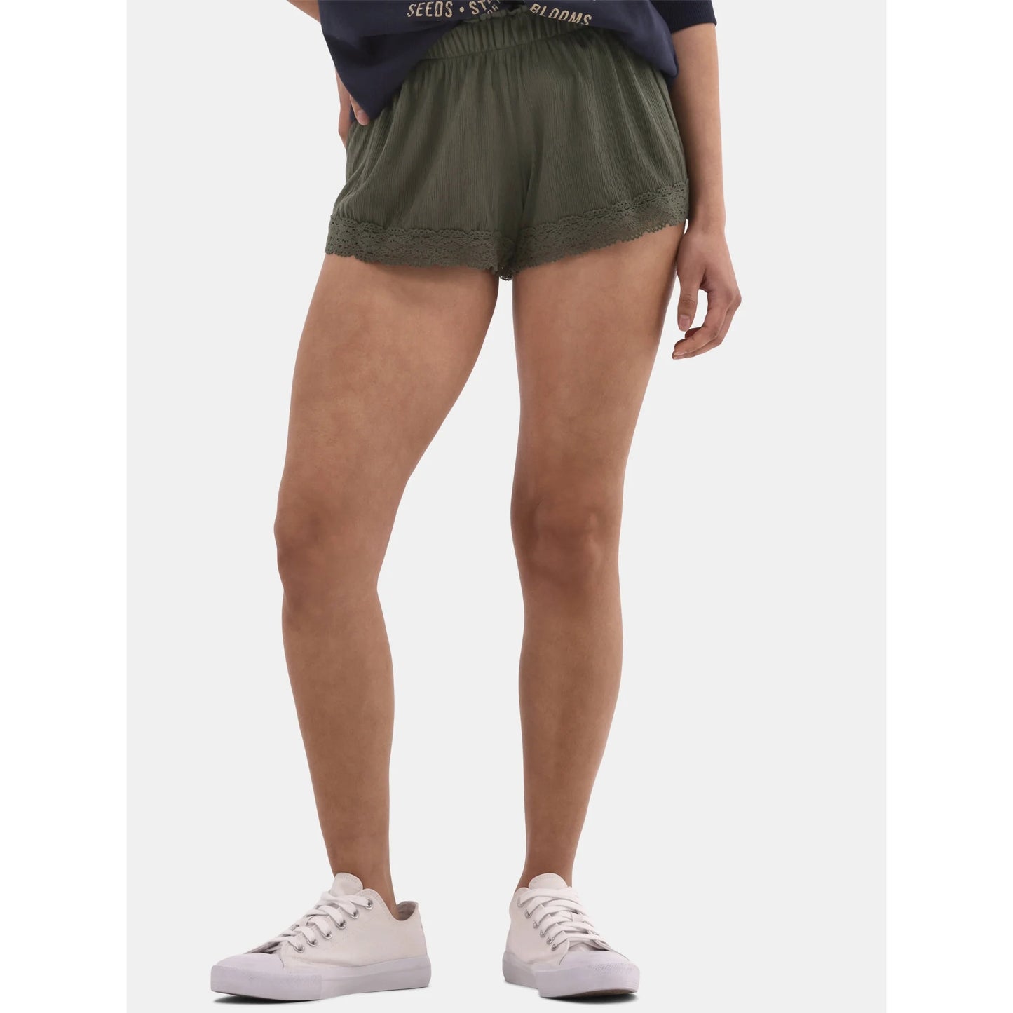 Shorts amassados ​​com acabamento em crochê, 3,75" de comprimento interno, feminino