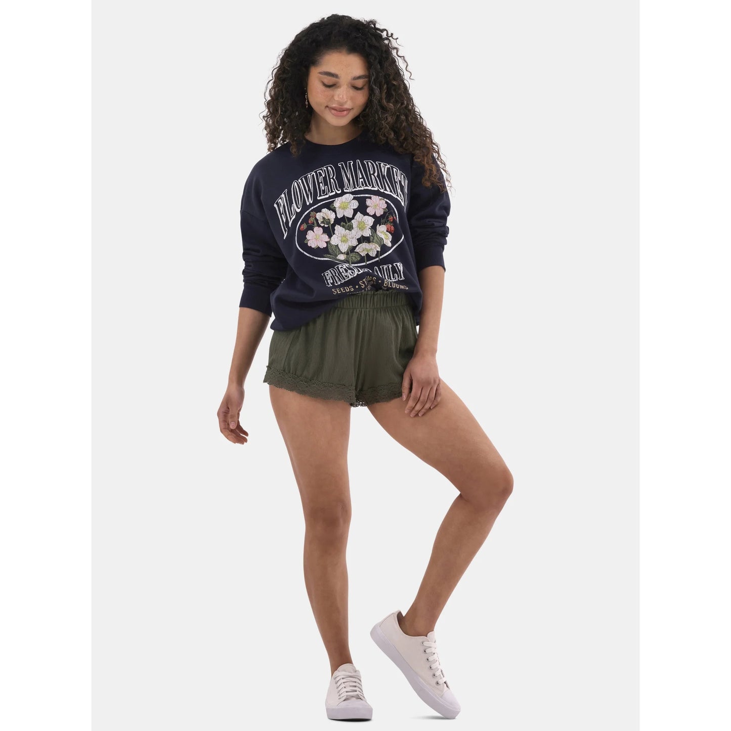 Shorts amassados ​​com acabamento em crochê, 3,75" de comprimento interno, feminino