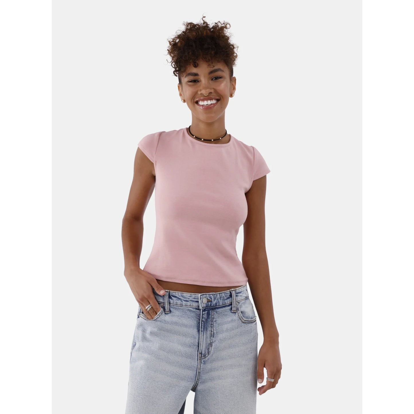 Camiseta feminina decote profundo com mangas curtas 