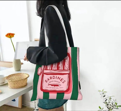 Bolsa Tote - Lona Resistente com Listras Pintadas à Mão e Tipografia em Negrito, Alça Reforçada e Forro à Prova de Vazamentos para Viagens à Praia
