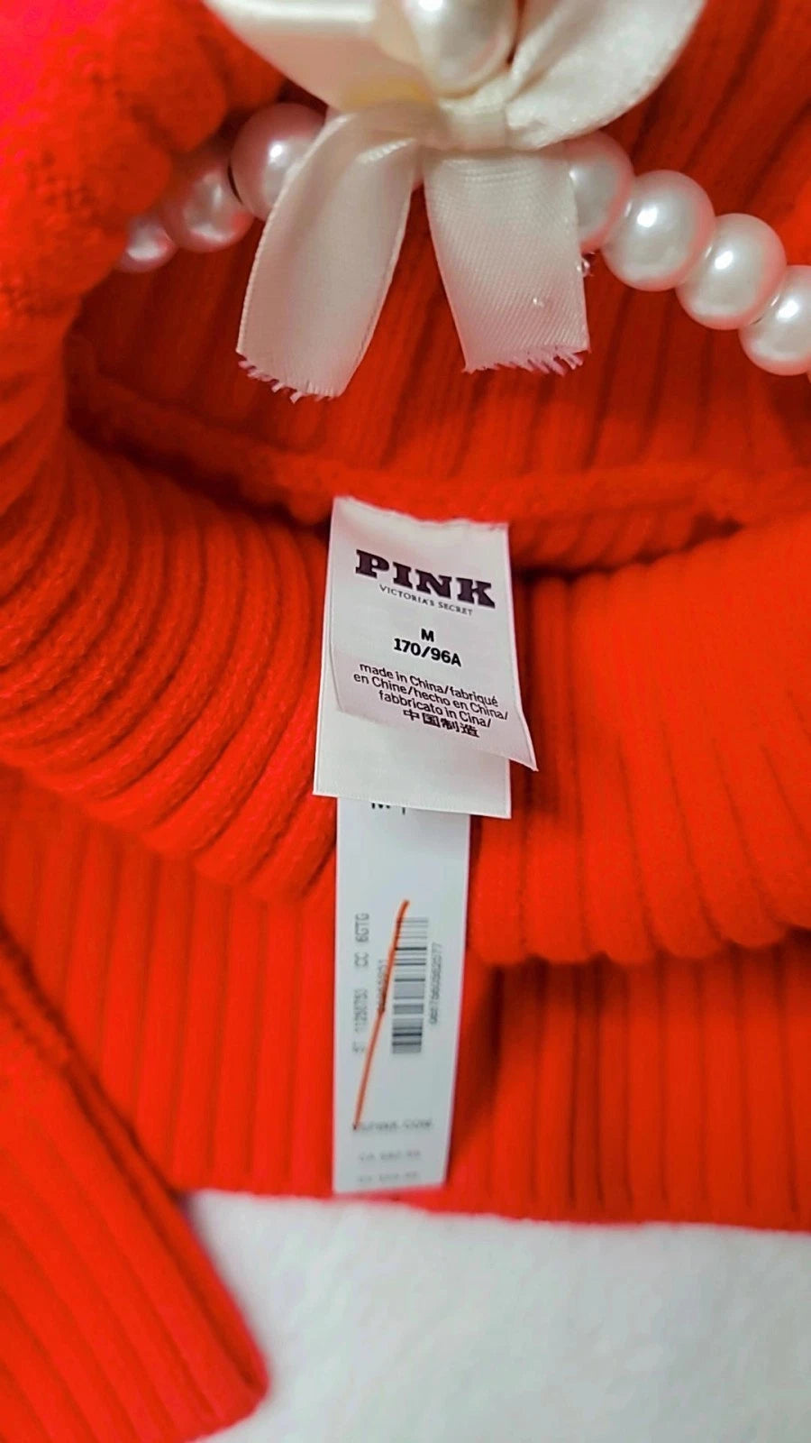 Suéter de cuello alto estilo universitario de Victoria's Secret