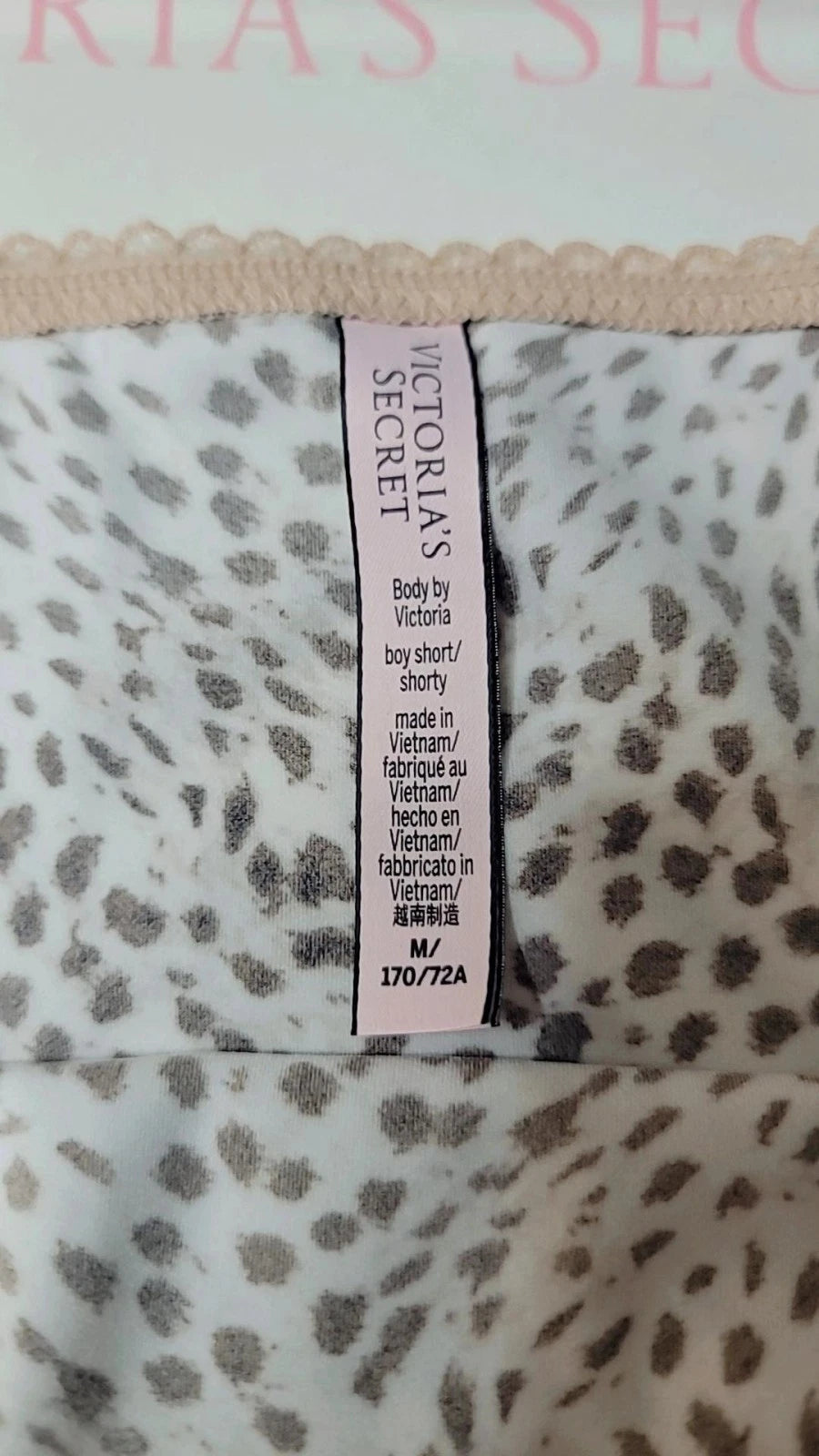 Calcinha modelo shortinho da Victoria's Secret, para o período menstrual.