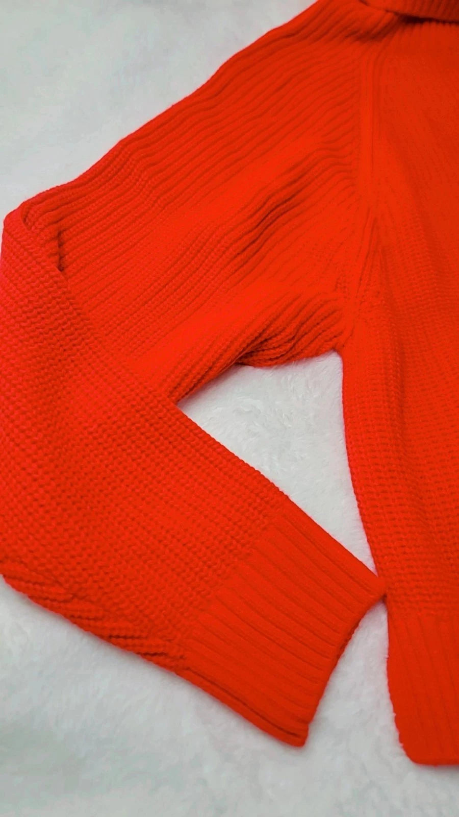 Suéter de cuello alto estilo universitario de Victoria's Secret