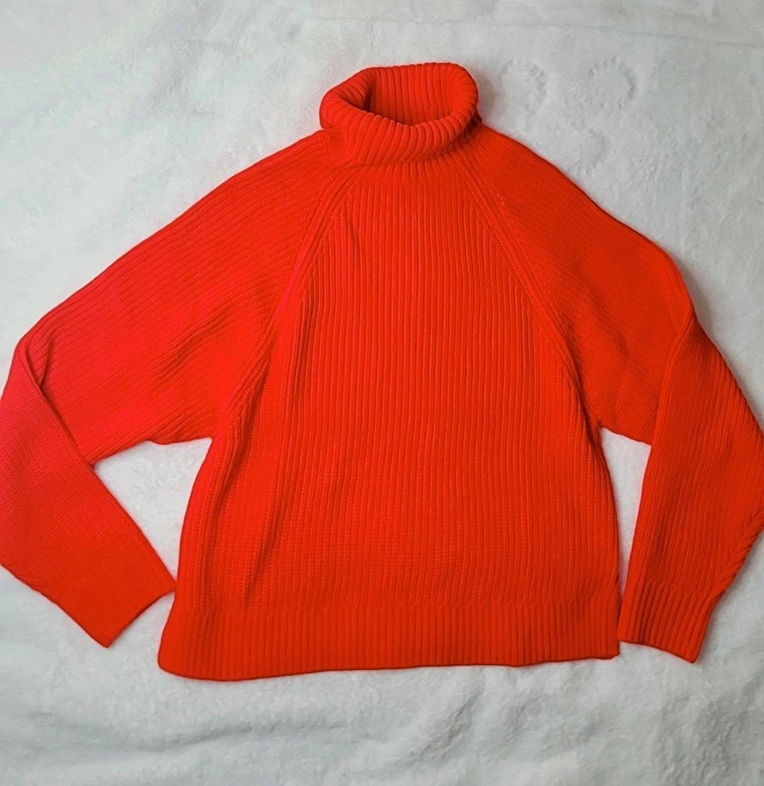 Suéter de cuello alto estilo universitario de Victoria's Secret