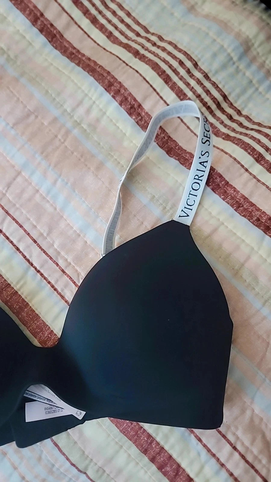 Sujetador Victoria's Secret con logo, ligeramente forrado y sin aros, talla 32D, negro