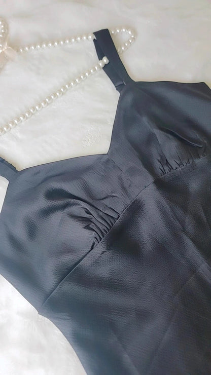 Vestido feminino elegante Jessica Simpson, tamanho pequeno, cor preta.