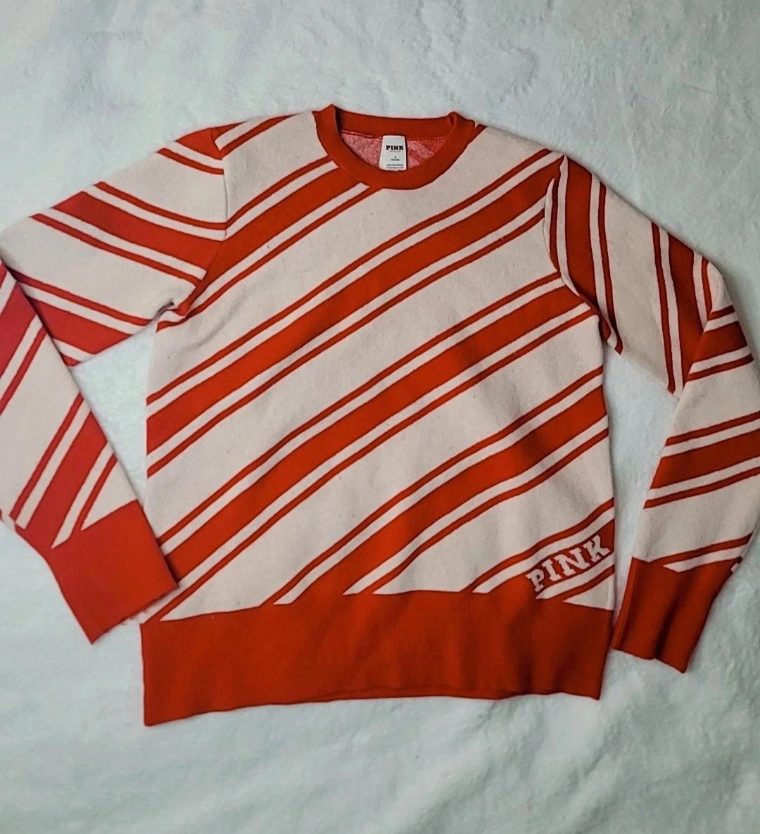 Suéter navideño de Victoria's Secret PINK