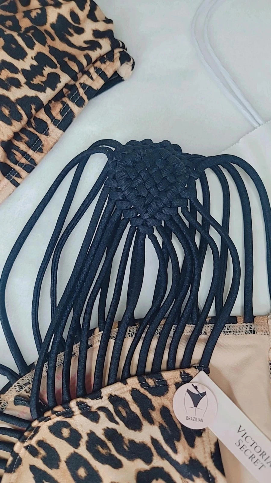 Conjunto de biquíni Victoria's Secret, 2 peças, com detalhes em macramê para natação, alças não inclusas.