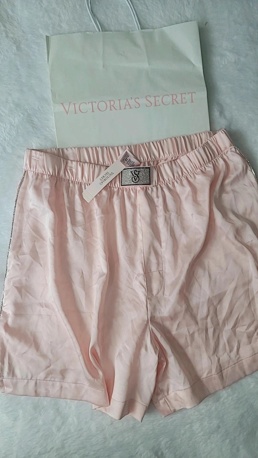 Shorts de pijama de satén brillante de Victoria's Secret